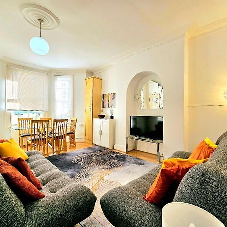 Spacious & Cosy 2 Bedroom Home Plus 2 Sofa-Beds With Private Entrance And Back Patio, 3 Min Walk To Earl'S Court Station London Exterior foto