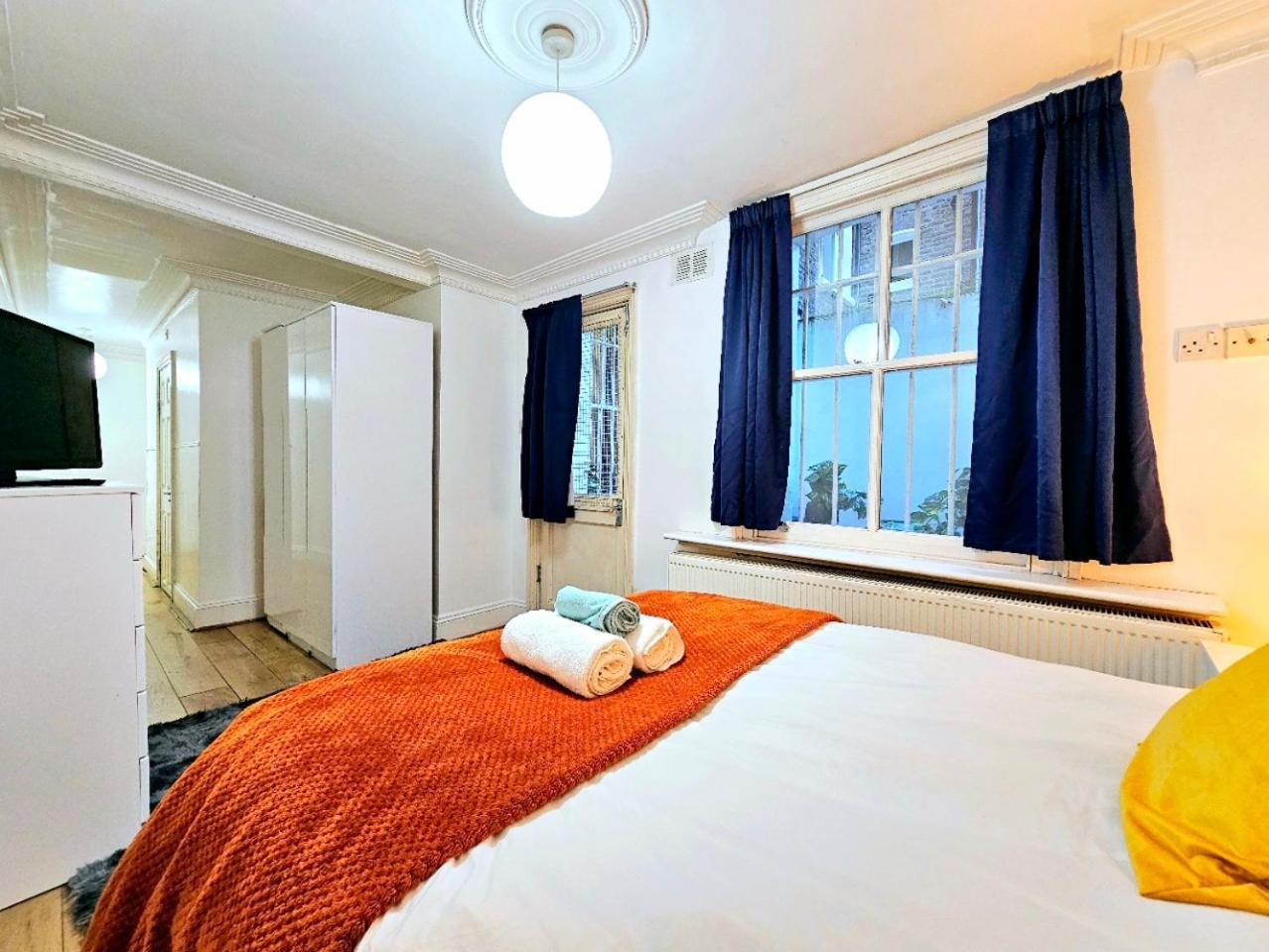Spacious & Cosy 2 Bedroom Home Plus 2 Sofa-Beds With Private Entrance And Back Patio, 3 Min Walk To Earl'S Court Station London Exterior foto